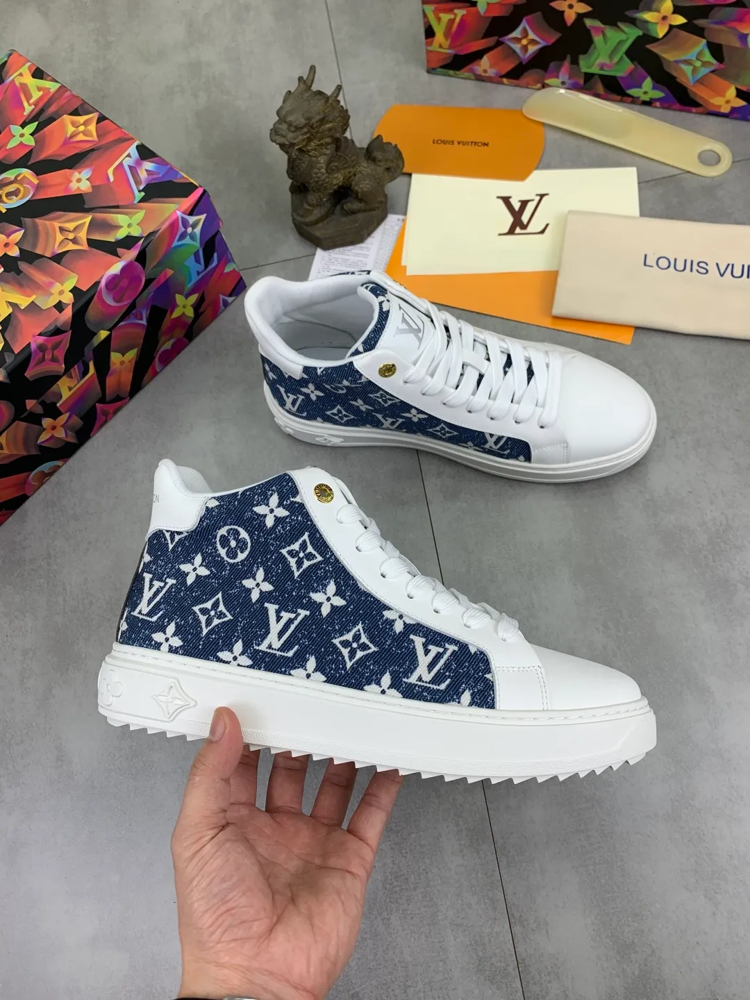 Men's men's shoes 💰P560💰[New model]🆘High-quality cowhide [Louis Vuitton]LV official website latest model🎁casual fashion high-top men's shoes👟hot style💥simple and elegant style, exclusive for trendy men. Unique official website latest brand elements👑original decoration, fashionable and generous, the fabric is made of original denim➕comfortable and breathable mesh lining➕cow leather feet ✅The official website specifies wear-resistant casual outsole, the classic model is taken in real life🎬Color: 4️⃣colors available😍Number of codes: 38-44 Full set of packaging